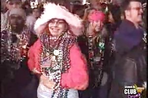 მკერდი mardi gras პიკაპის ვიდეო ნახეთ