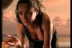 Salma hayek ვიდეოები გაზიარება