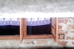შრი-ლანკას იზოლირებული akka პირველი რუსული