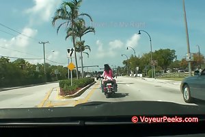 გოგონა on bike - მოკლე კაბა არ თეთრეული? გეი პორნო ვიდეოები მთავარი