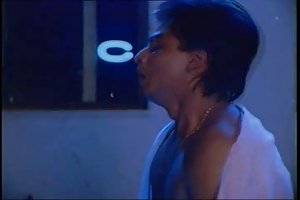 (შიშველი) , shahrukh khan სცენები საწოლი