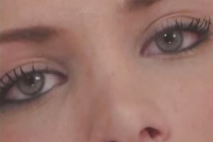 'close up' ქალ 1 მოკლე რუსული