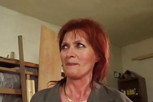წითური თმები, ვიდეოები მძინარე დედა